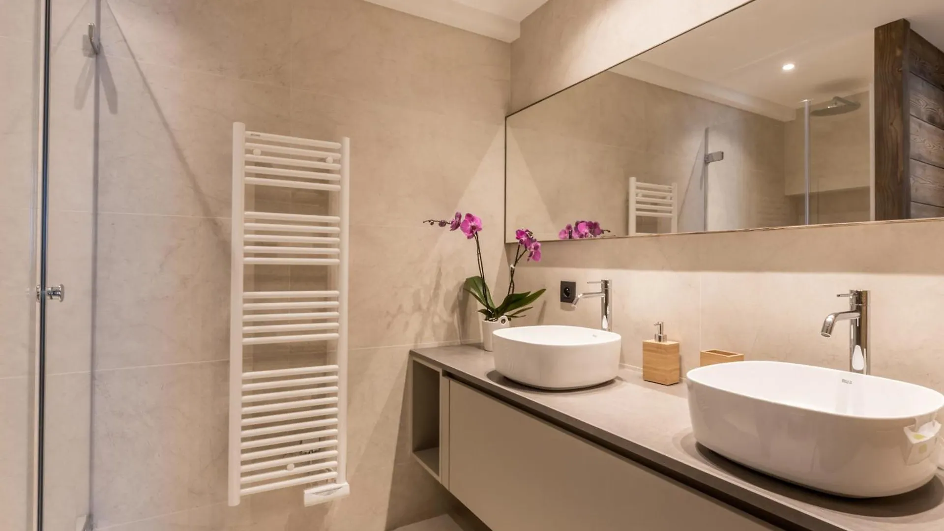 Chalet 5* Calme, Cocon Raffine, 12 Pers, Vue Montagne, Wifi, Garage - Fr-1-304-211 라클루자